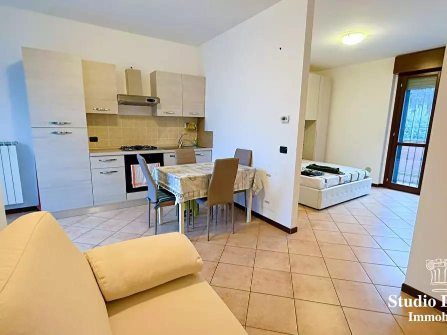 Immagine 2 di Casa indipendente in vendita  26 a Verano Brianza