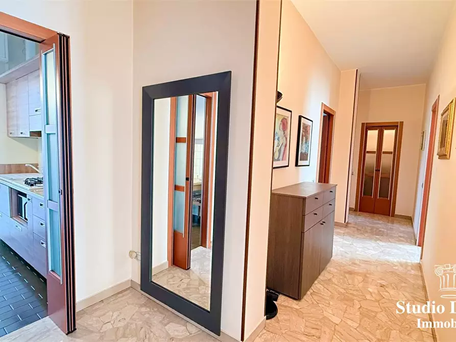 Immagine 2 di Appartamento in vendita  11 a Seregno