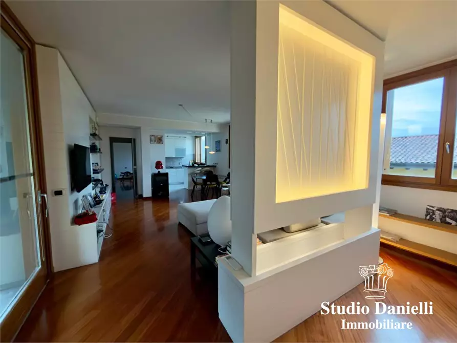 Immagine 4 di Appartamento in vendita  2 a Carate Brianza