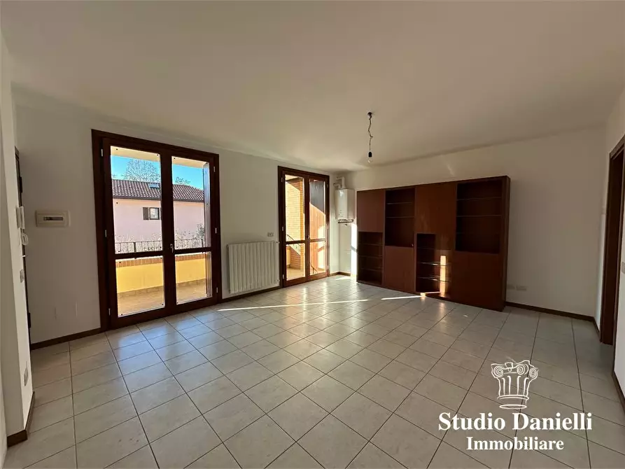 Immagine 8 di Appartamento in vendita  2 a Besana In Brianza