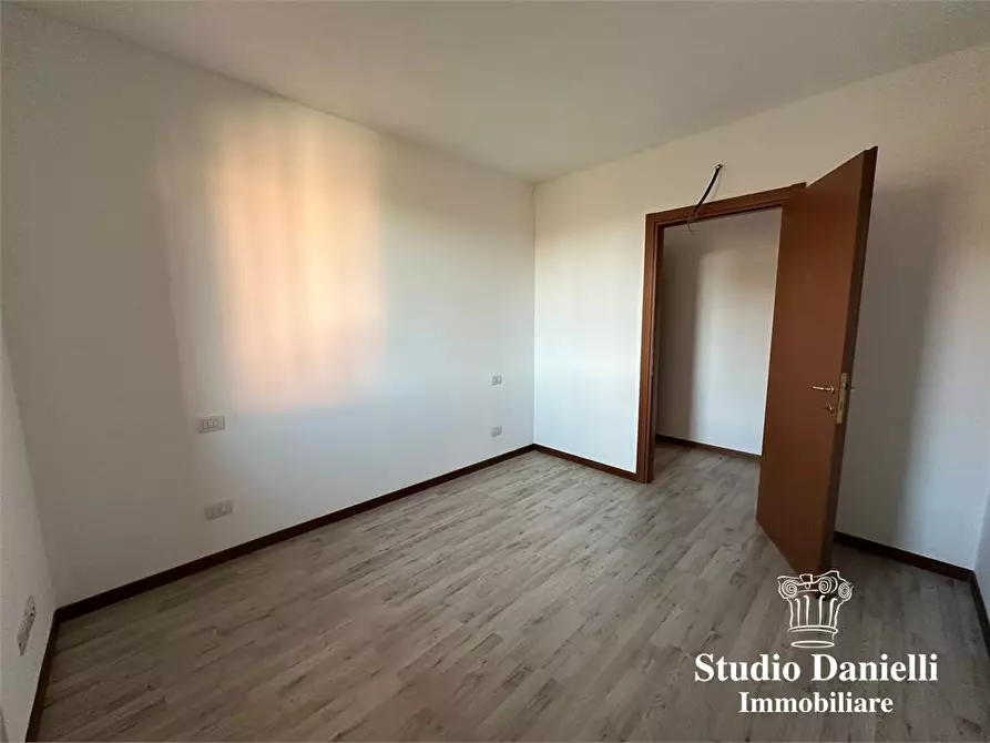 Immagine 10 di Appartamento in vendita  2 a Besana In Brianza