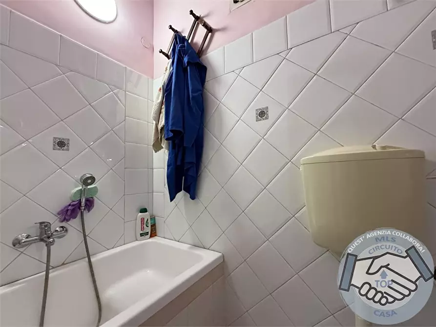 Immagine 9 di Appartamento in vendita  149 a Napoli