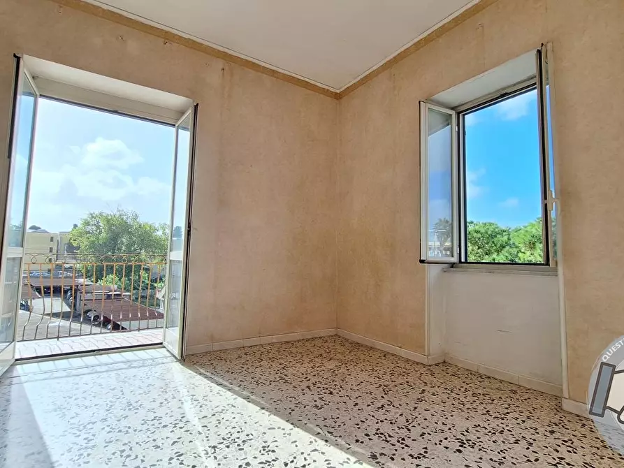 Immagine 7 di Appartamento in vendita  190 a Napoli