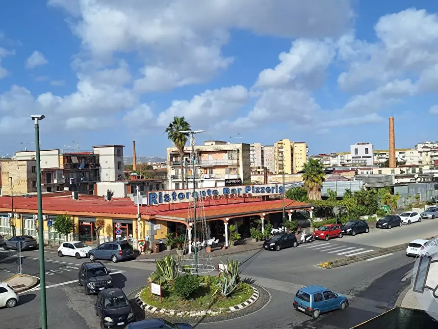 Immagine 3 di Appartamento in vendita  190 a Napoli