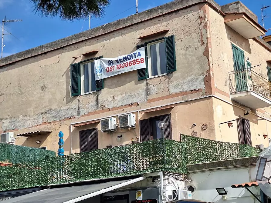 Immagine 4 di Appartamento in vendita  190 a Napoli
