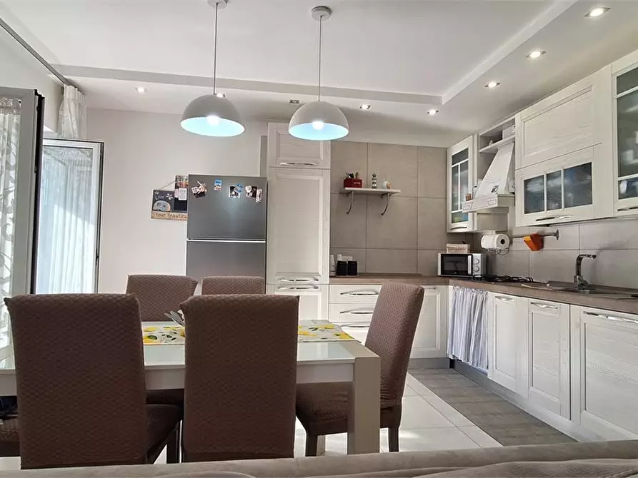 Immagine 8 di Appartamento in vendita  20/F a Napoli