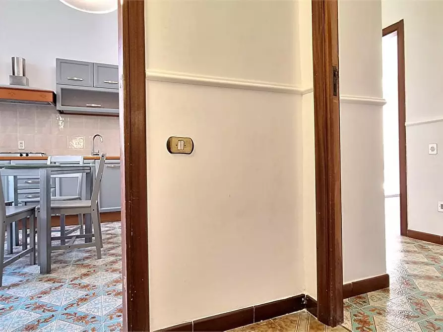 Immagine 9 di Appartamento in vendita  24 a Napoli