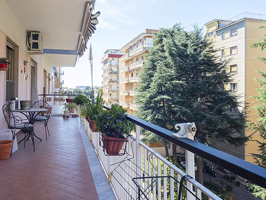 Immagine 1 di Appartamento in vendita  1 a Napoli