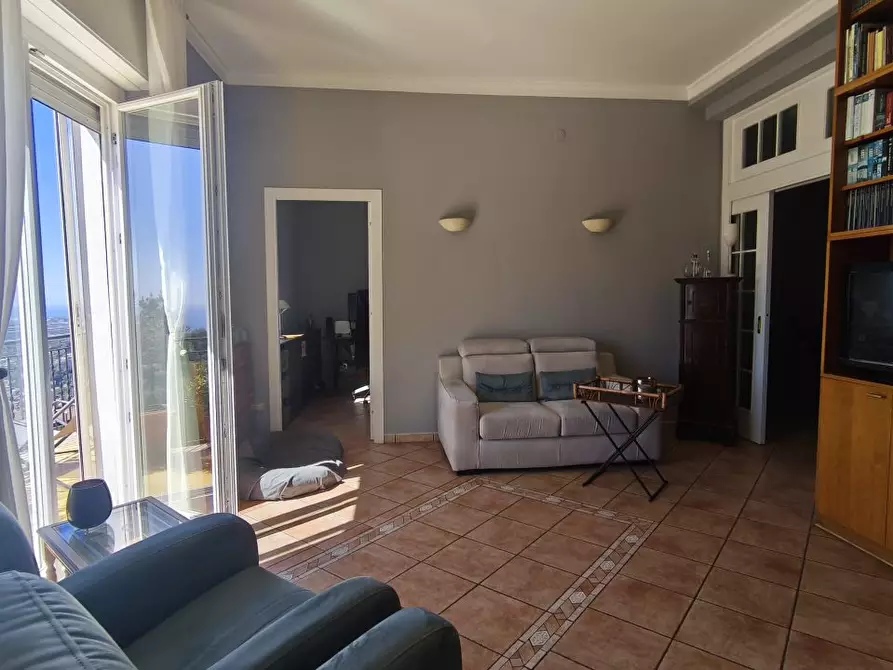 Immagine 10 di Appartamento in vendita  a Napoli