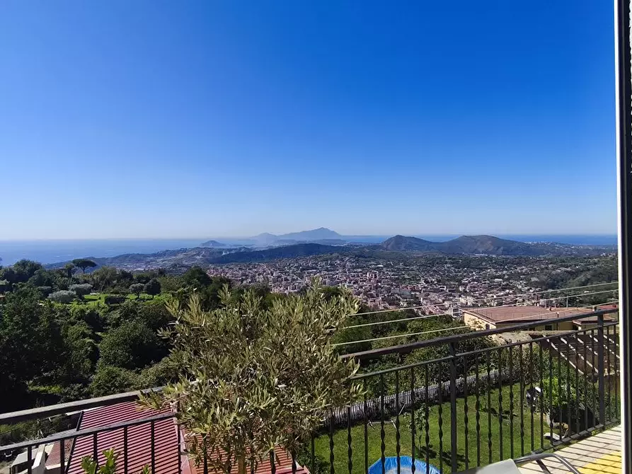 Immagine 2 di Appartamento in vendita  a Napoli