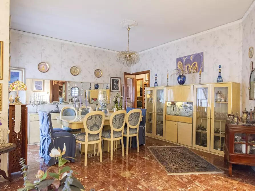 Immagine 6 di Appartamento in vendita  35 a Napoli