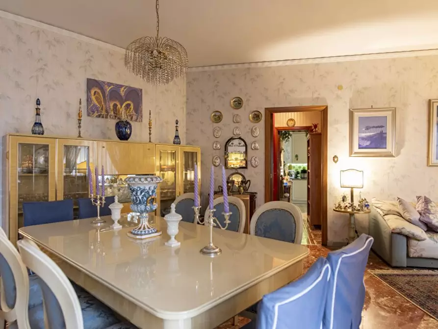 Immagine 4 di Appartamento in vendita  35 a Napoli