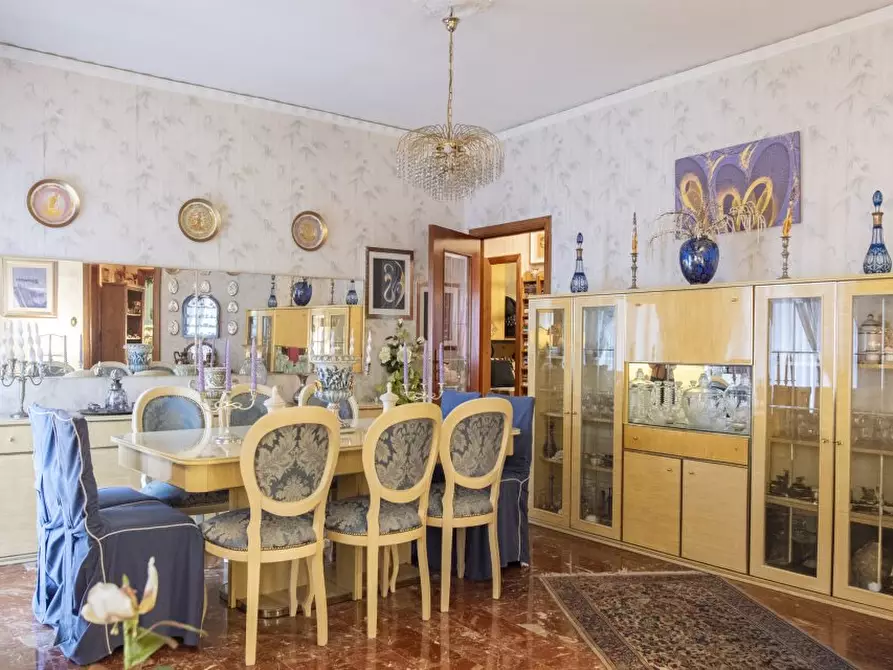 Immagine 2 di Appartamento in vendita  35 a Napoli