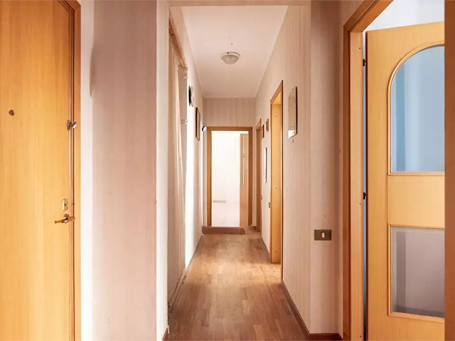Immagine 6 di Appartamento in vendita  125D a Napoli