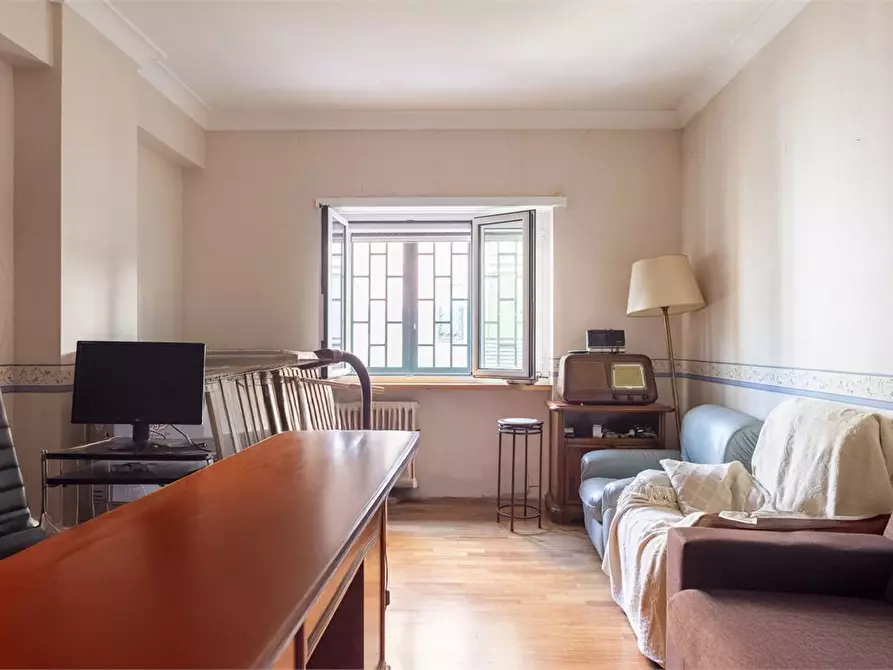 Immagine 2 di Appartamento in vendita  125D a Napoli