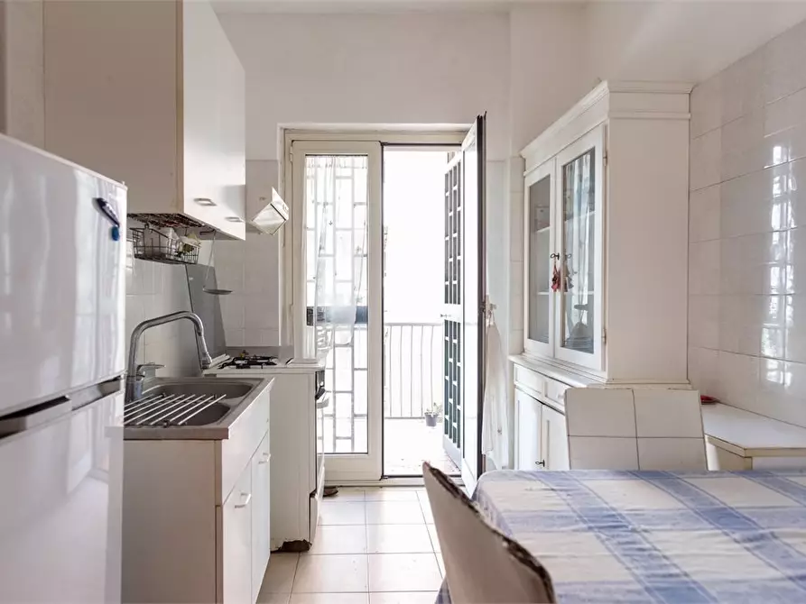 Immagine 10 di Appartamento in vendita  125D a Napoli