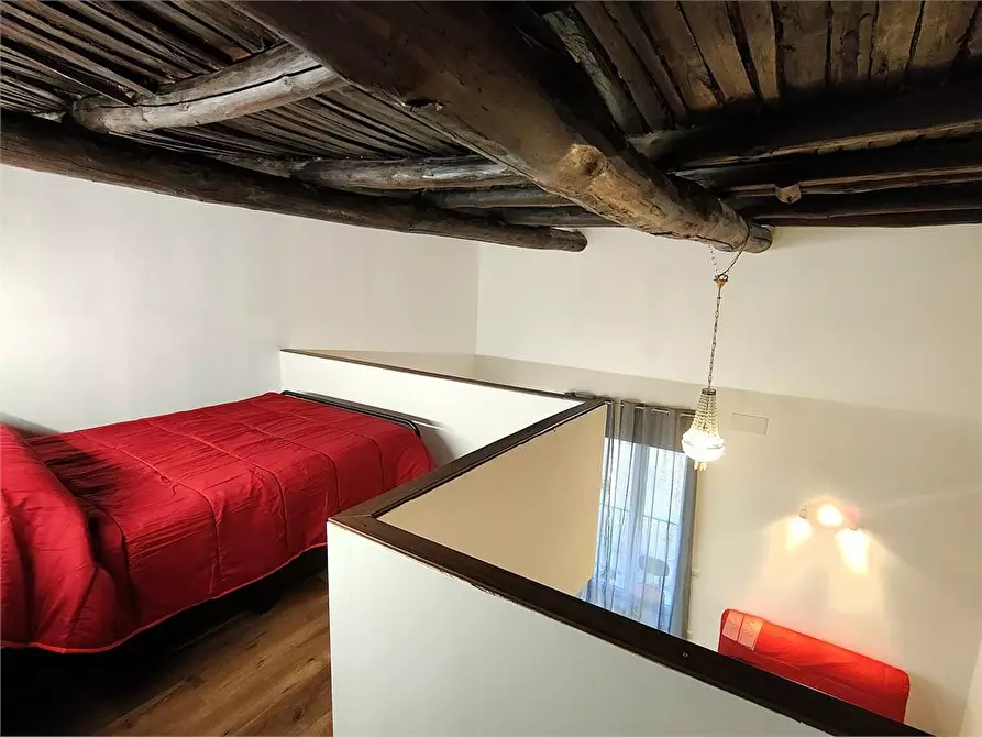 Immagine 8 di Appartamento in vendita  10 a Napoli