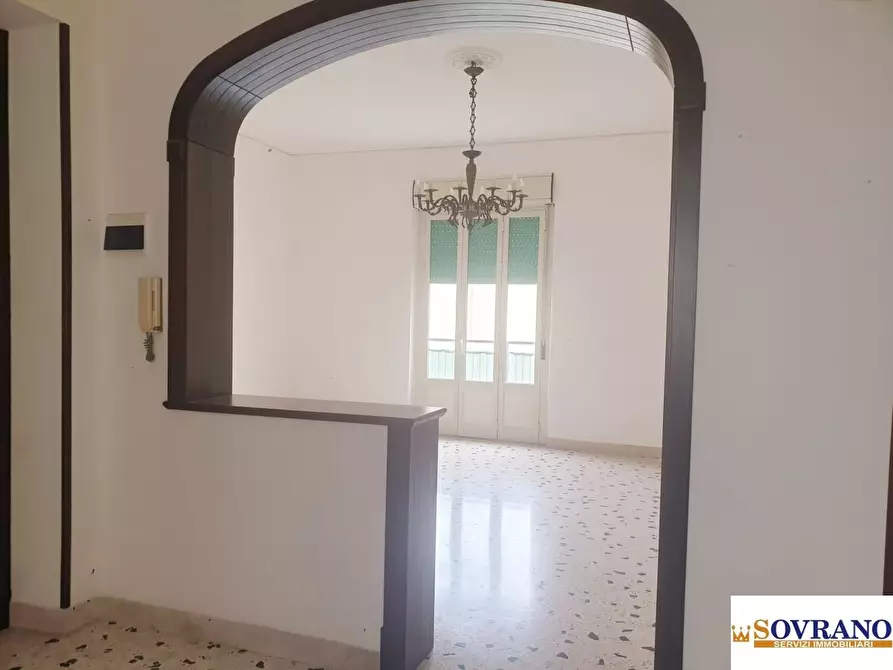Immagine 3 di Appartamento in vendita  76 a Palermo