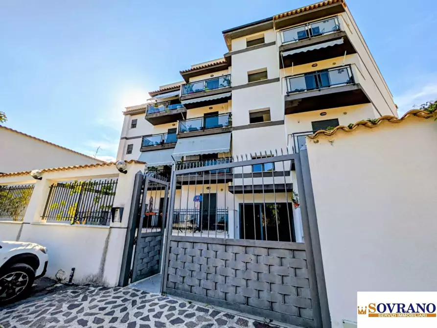 Immagine 1 di Appartamento in vendita  a Palermo