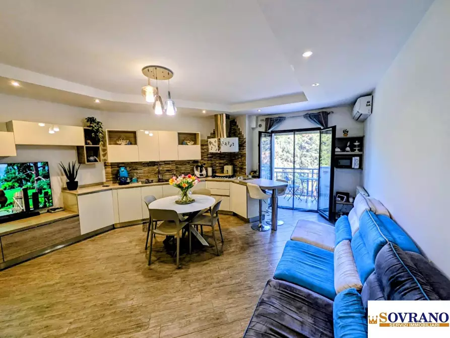 Immagine 8 di Appartamento in vendita  a Palermo