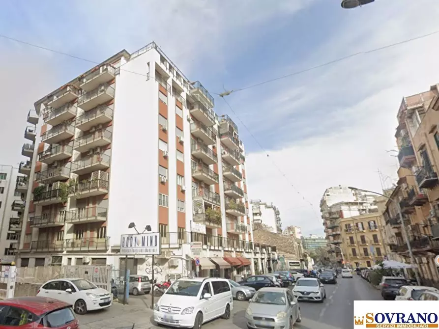 Immagine 2 di Appartamento in vendita  a Palermo