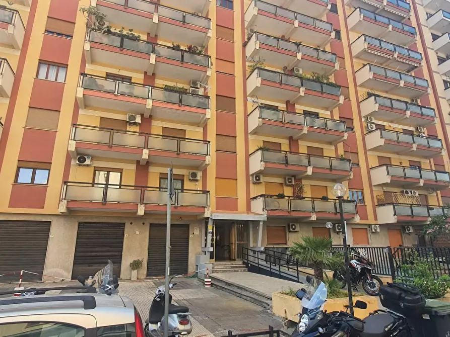 Immagine 1 di Appartamento in vendita  a Palermo