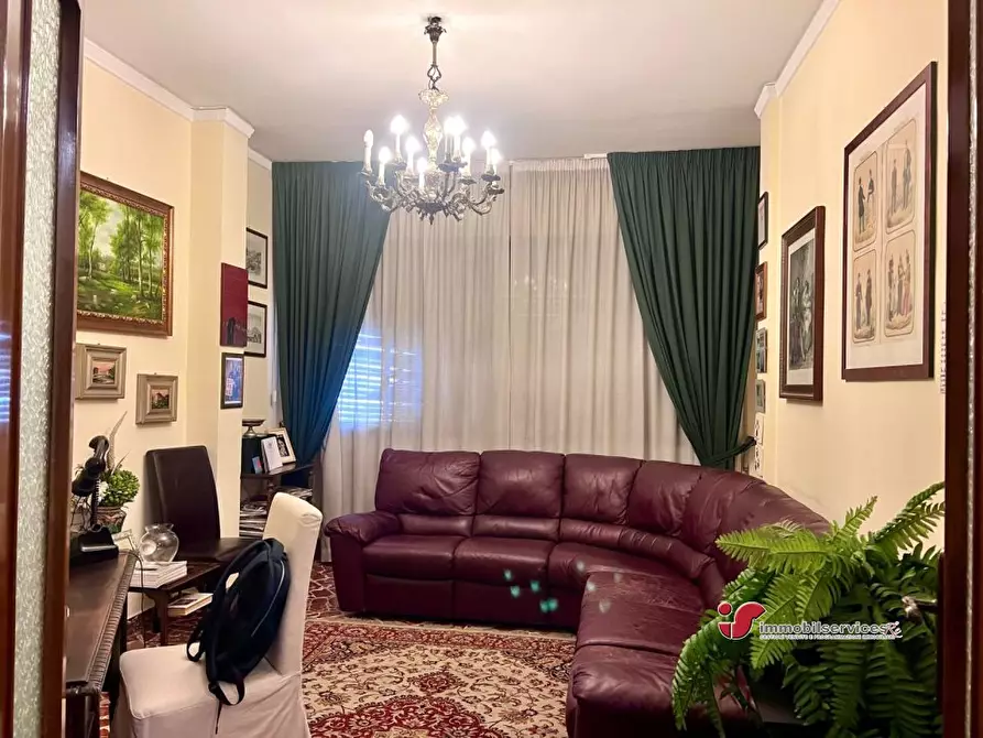 Immagine 4 di Appartamento in vendita  a Palermo