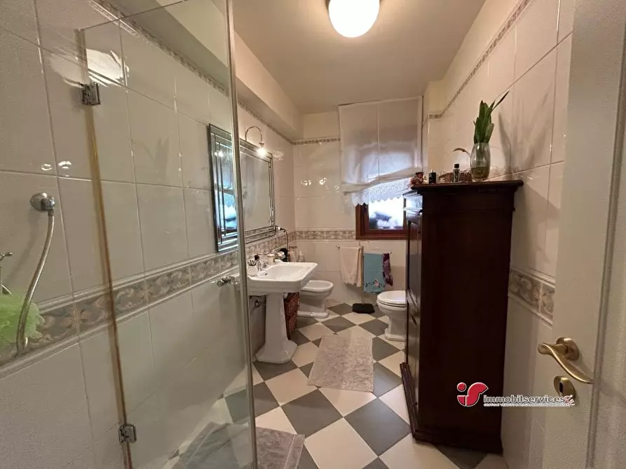 Immagine 10 di Appartamento in vendita  a Palermo