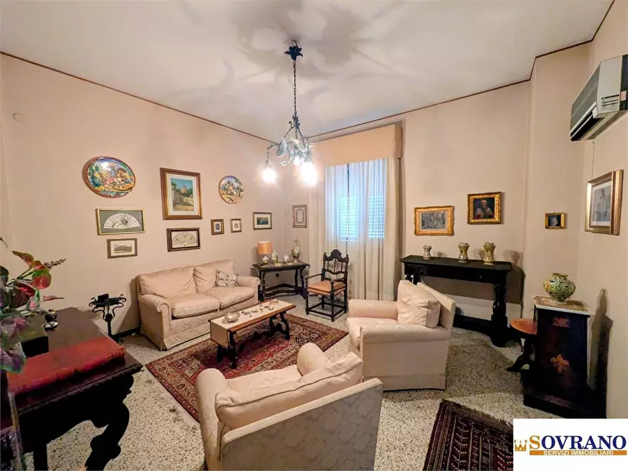 Immagine 8 di Appartamento in vendita  a Palermo