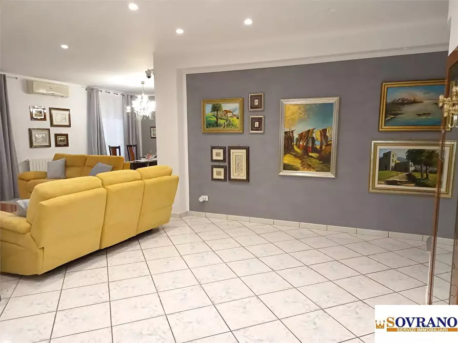 Immagine 9 di Appartamento in vendita  143 a Carini