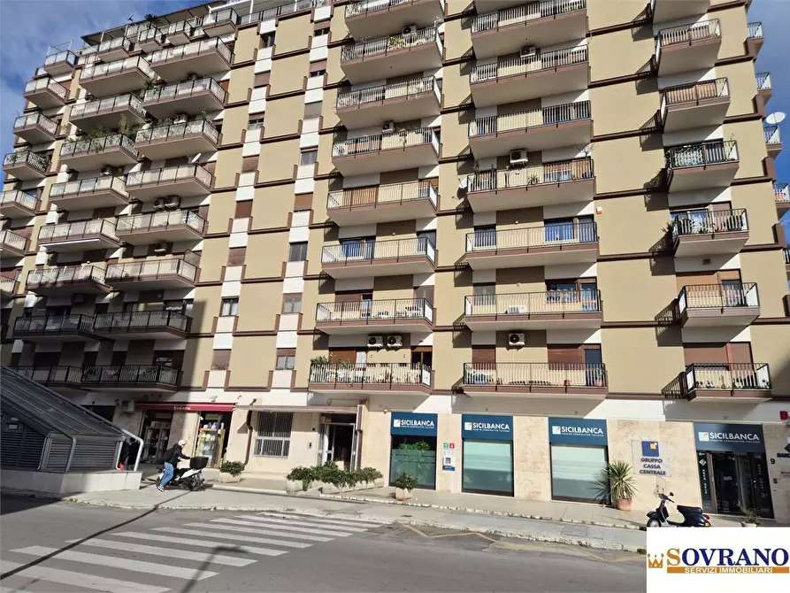 Immagine 2 di Appartamento in vendita  a Palermo