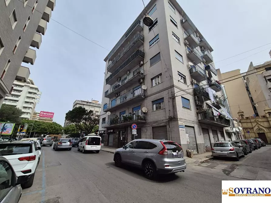 Immagine 2 di Appartamento in vendita  a Palermo