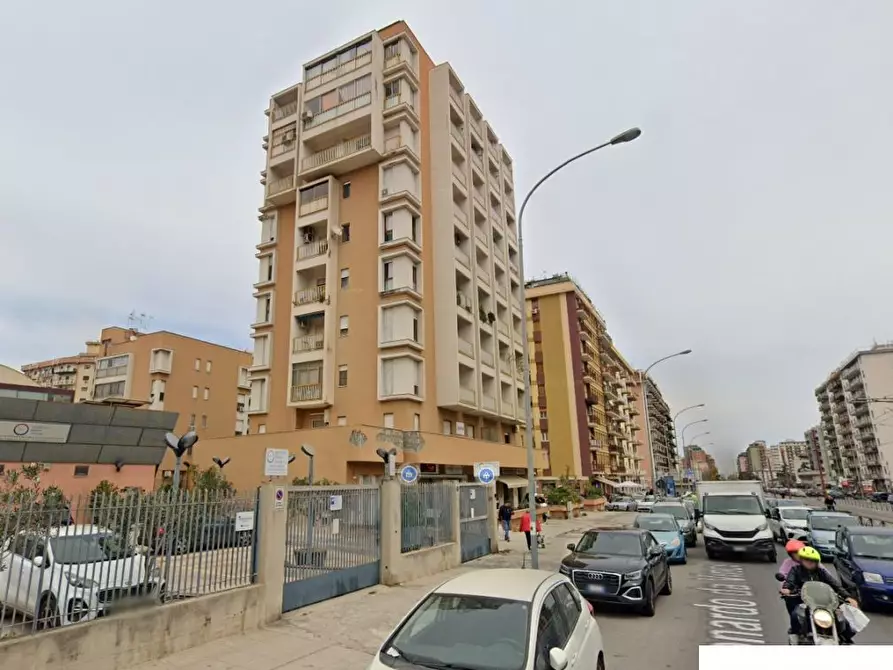 Immagine 2 di Appartamento in vendita  a Palermo