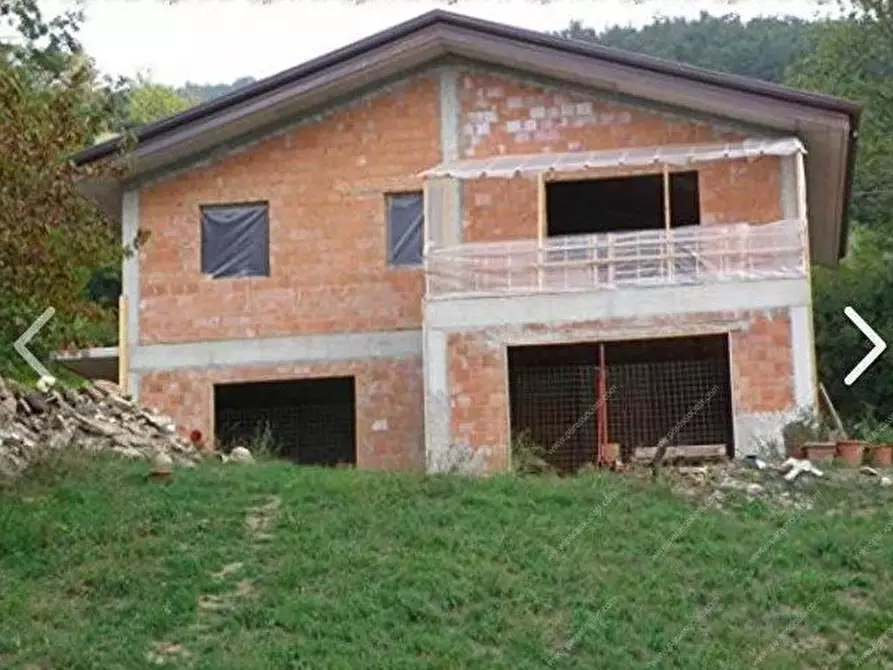 Immagine 2 di Appartamento in vendita  8 a Compiano