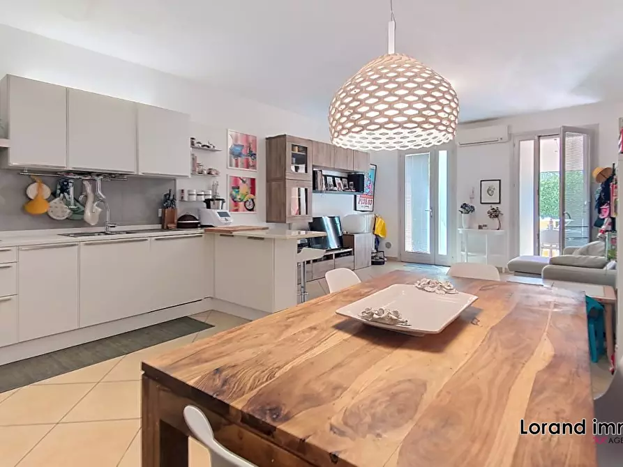 Immagine 1 di Appartamento in vendita  a Pisa