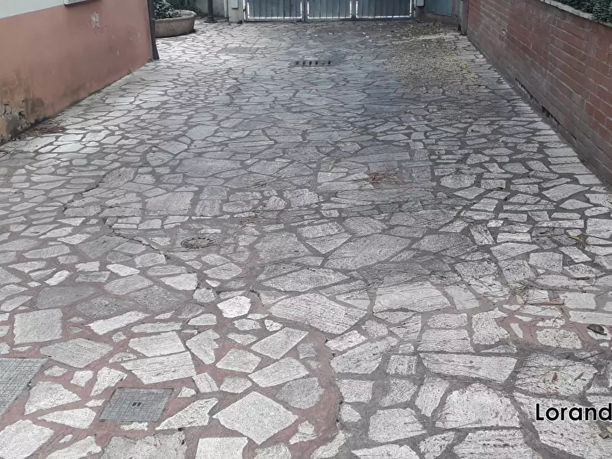 Immagine 10 di Appartamento in vendita  a Pisa