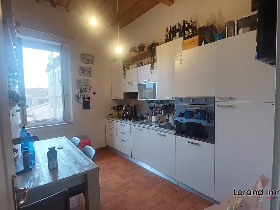 Immagine 2 di Appartamento in vendita  a Pisa