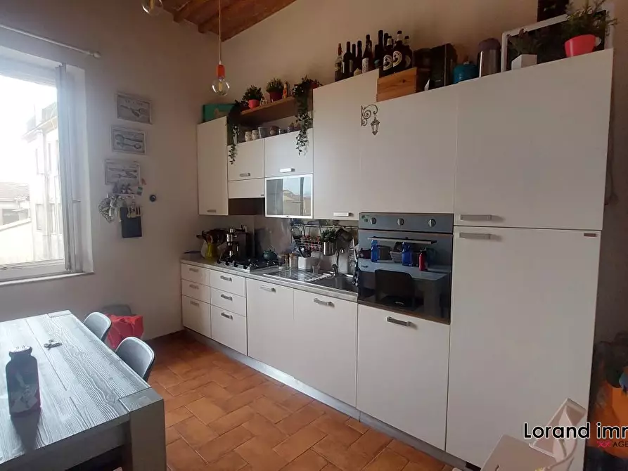 Immagine 5 di Appartamento in vendita  a Pisa