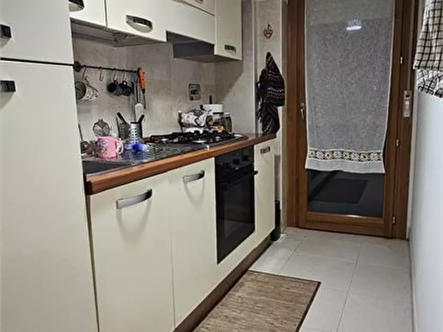 Immagine 9 di Appartamento in vendita  a Roma