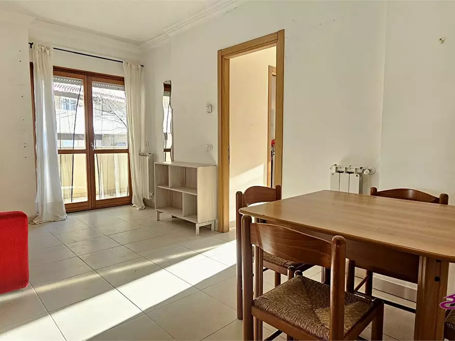 Immagine 4 di Appartamento in vendita  a Roma