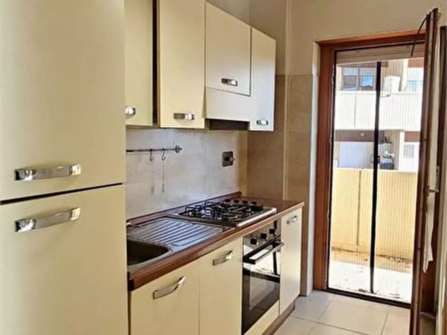 Immagine 8 di Appartamento in vendita  a Roma