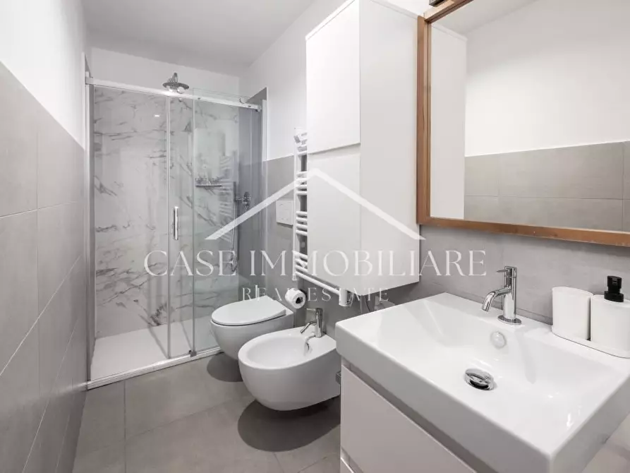 Immagine 10 di Appartamento in vendita  a Roma