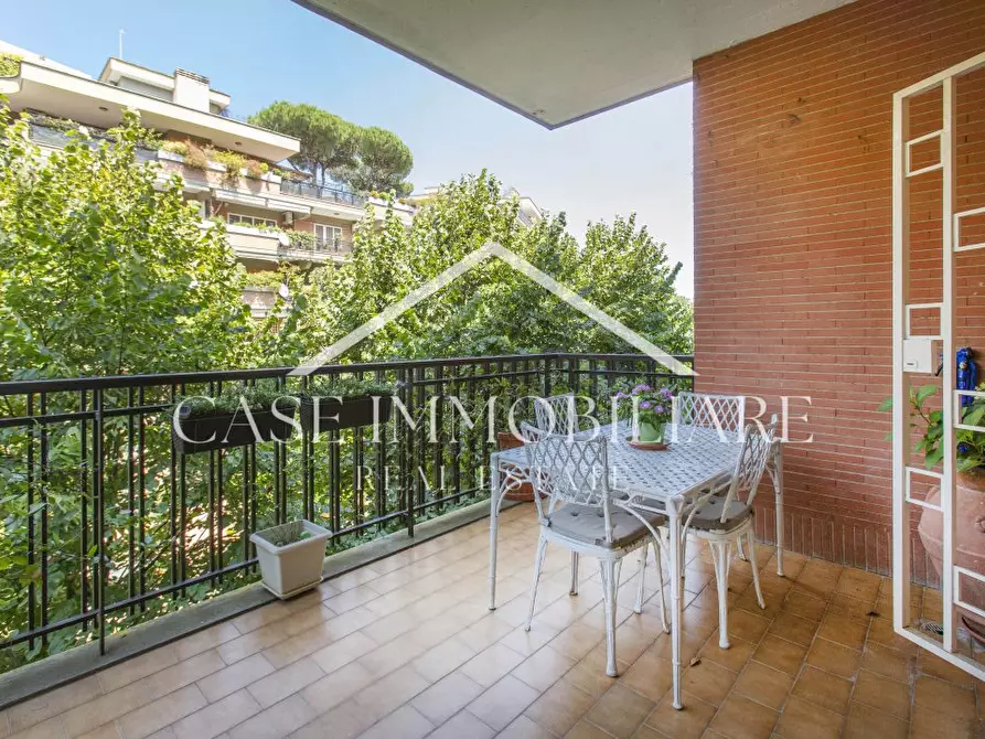 Immagine 10 di Appartamento in vendita  a Roma