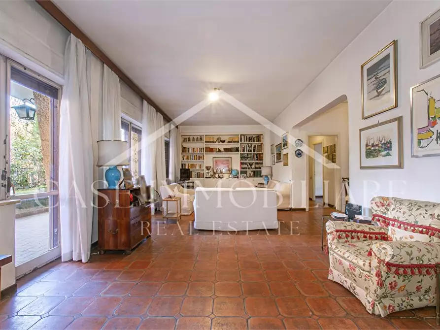 Immagine 10 di Appartamento in vendita  a Roma