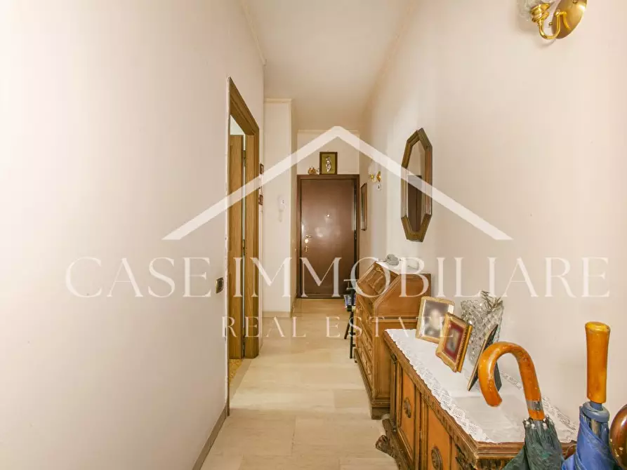 Immagine 5 di Appartamento in vendita  a Roma