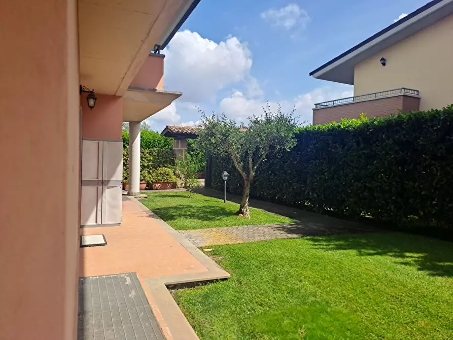 Immagine 9 di Appartamento in vendita  a Monterosi