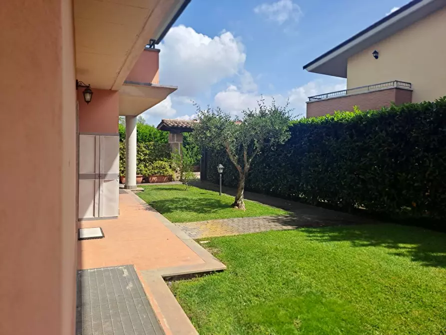 Immagine 10 di Appartamento in vendita  a Monterosi