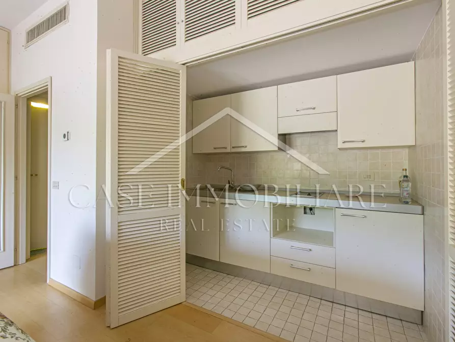 Immagine 5 di Appartamento in vendita  a Roma