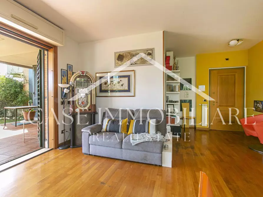 Immagine 3 di Appartamento in vendita  a Roma