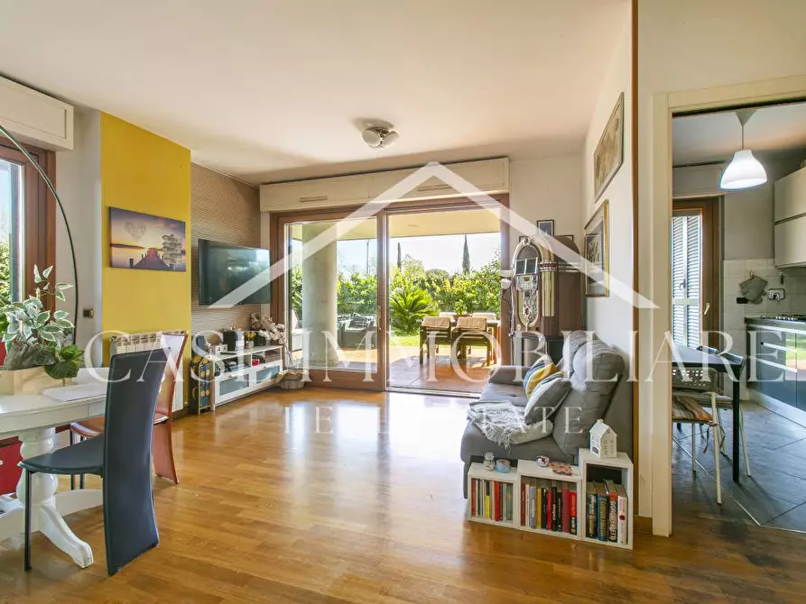 Immagine 5 di Appartamento in vendita  a Roma